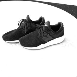 New Balance Sneaker tennis shoes